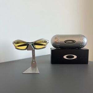 Oakley Splice Metal Polarized Sunglasses with Silver Case